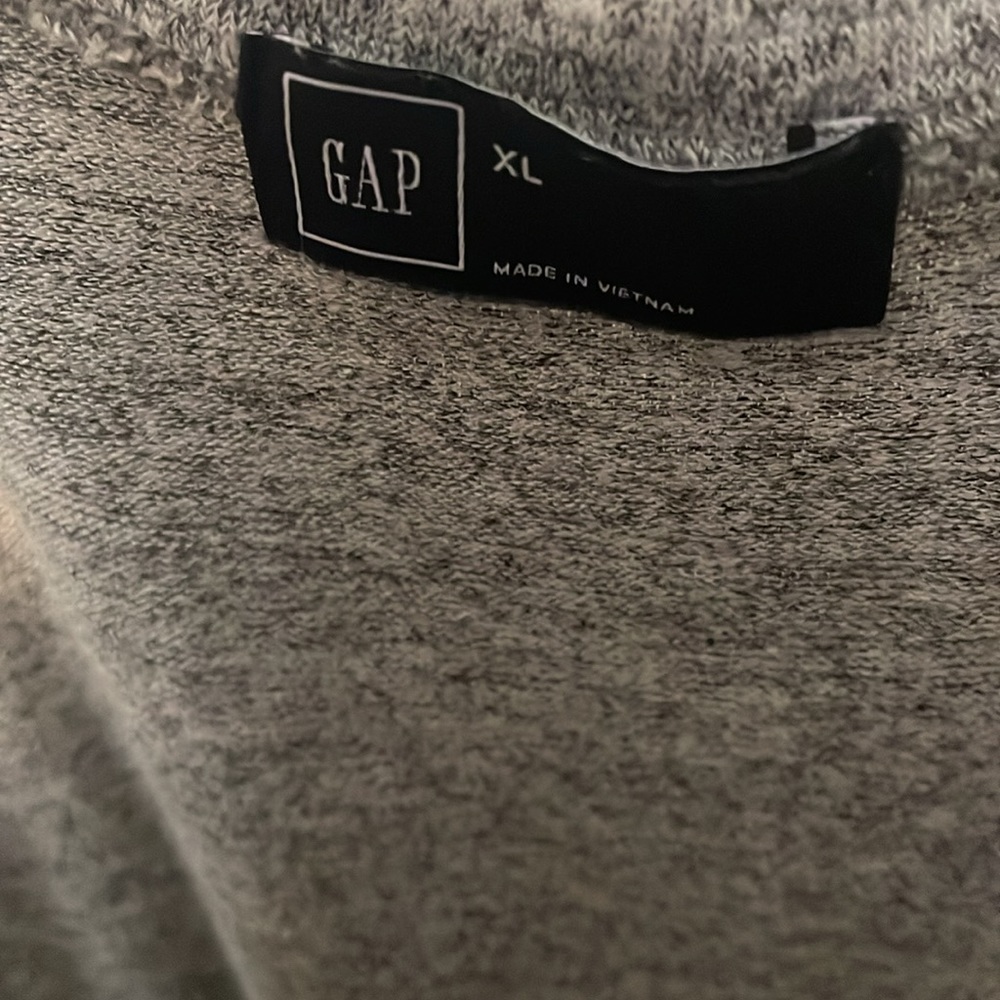 GAP | Heather Gray Romper - Picture 3 of 4